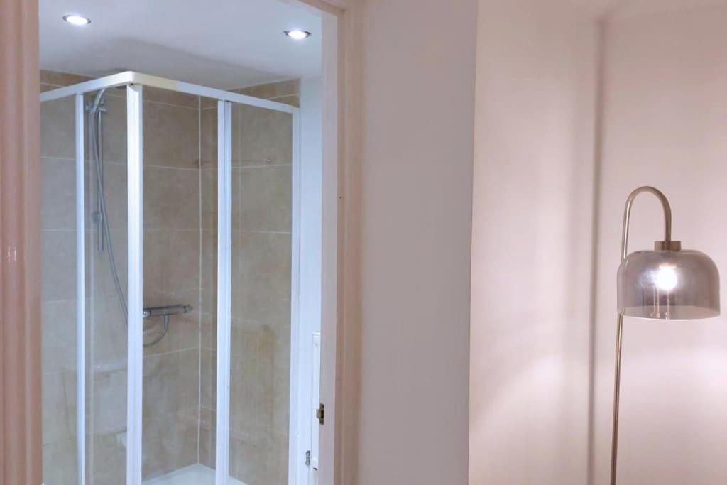 2 Bedroom City Centre Duplex Apt Preston  Extérieur photo