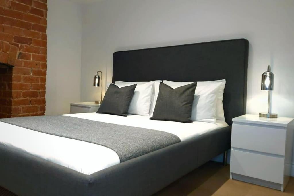 2 Bedroom City Centre Duplex Apt Preston  Extérieur photo