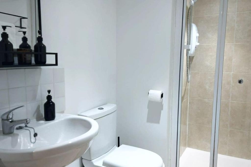 2 Bedroom City Centre Duplex Apt Preston  Extérieur photo