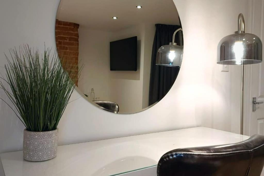2 Bedroom City Centre Duplex Apt Preston  Extérieur photo