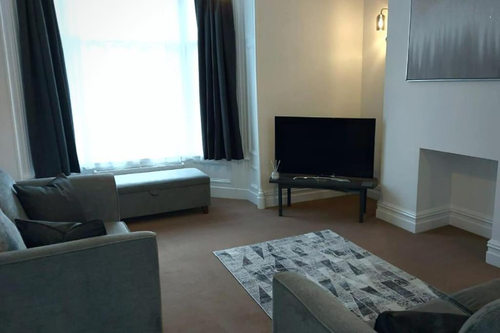 2 Bedroom City Centre Duplex Apt Preston  Extérieur photo
