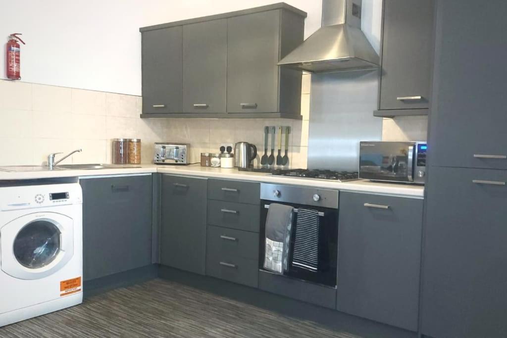 2 Bedroom City Centre Duplex Apt Preston  Extérieur photo
